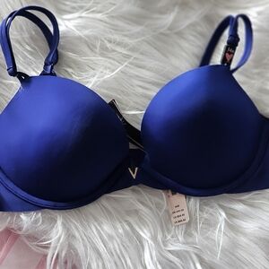 Victoria's Secret Blue T-Shirt Bra with Molded Cups